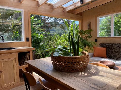 Létesítmények, The Bay Cottage - Located Directly Across the Road from 2 Swimming Beaches in Great Barrier Island