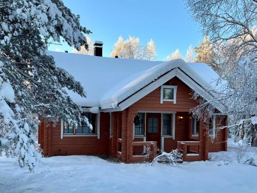 Log cabin in 15 min from Rovaniemi center- 3bdr-Sauna-Fireplace