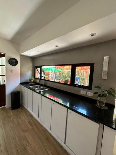 Kitchen, Hospedaje posada en Ezeiza near Ministro Pistarini International Airport