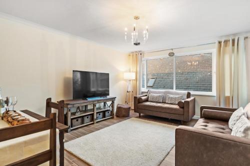 Monkstone Court - Close to Village and Beach