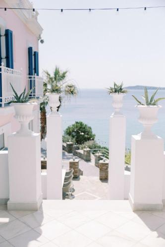 Aneroussa Beach Hotel - image 8