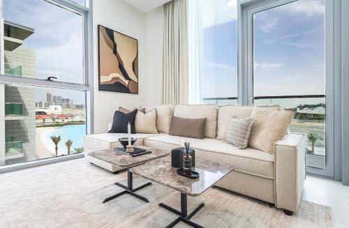 Elite LUX Holiday Homes - Lagoon View 1 BR Luxury Oasis in MBR Dubai, Dubái (foto 3)