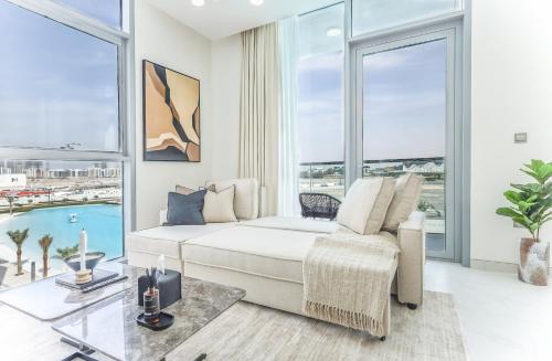 Elite LUX Holiday Homes - Lagoon View 1 BR Luxury Oasis in MBR Dubai - image 11