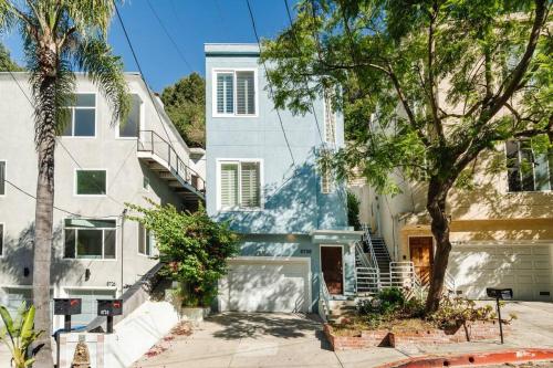 Hollywood Hills & Sunset Strip Home w Hottub in Los Angeles, USA