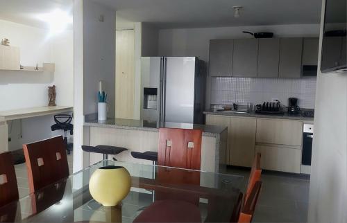 Lindo apartamento amoblado muy completo, en muy buen sector de la ciudad de Ibagué..!