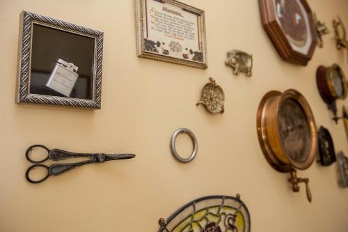 Hidden Valley Bed and Breakfast - Tap to explore photos
