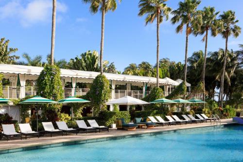 524677111 Kimpton Surfcomber Hotel by IHG