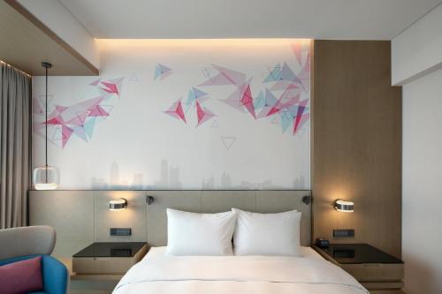 room detail thumbnail 1