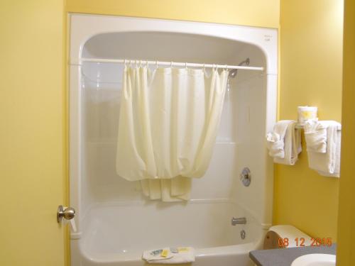 Canadas Best Value Inn Kapuskasing