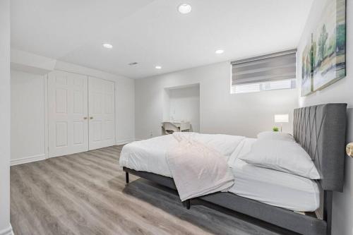 Cozy Haven Retreat 2Bed Basement photo 1