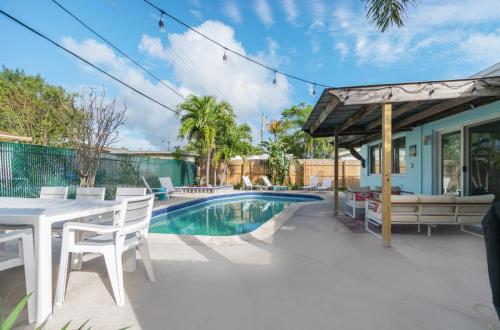 Paradise Oasis With Heated Pool 8 Mins From The Beach! - Caribe
