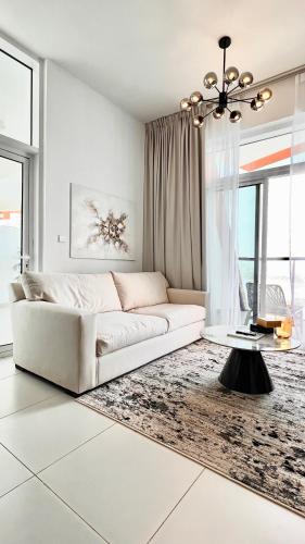 Stylish & Roomy 1BR in the Heart of the City, Dubai (Foto 2)
