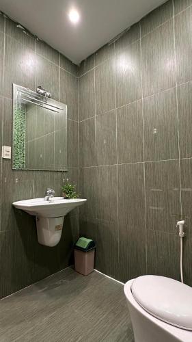 ZVillage LHK - Joyfull hostel near Bui Vien - 화장실