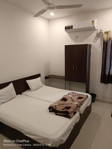 2 double beds