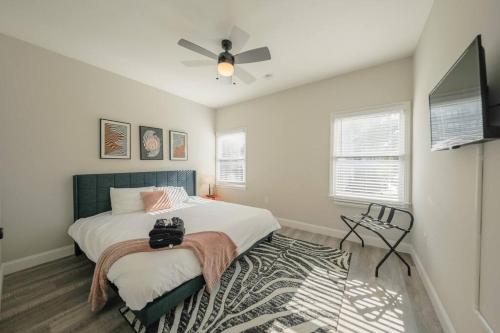 Minutes to Broadway - 2 KING beds with optional garage parking in Nashville, USA
