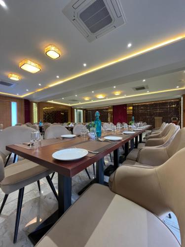 Hotel Three Seasons - 레스토랑