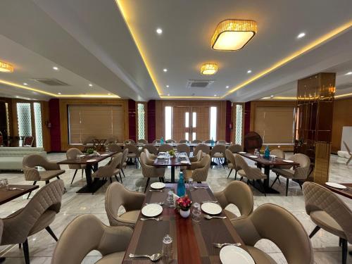 Hotel Three Seasons - 레스토랑