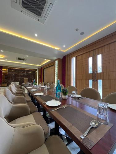 Hotel Three Seasons - 레스토랑