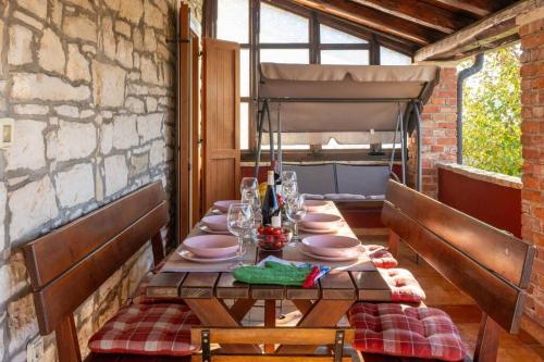 Rosello 2 by Briskva in Antenal