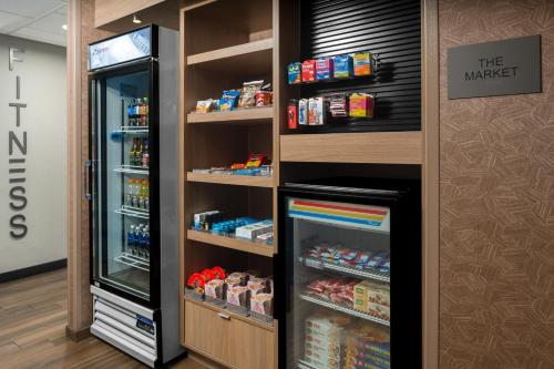 Fairfield Inn & Suites Portland West Beaverton - image 6