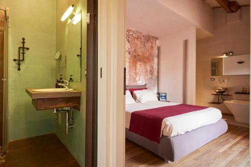 Bright and Peaceful Apartment in Historic Palazzo, Boloňa (fotografie 7)