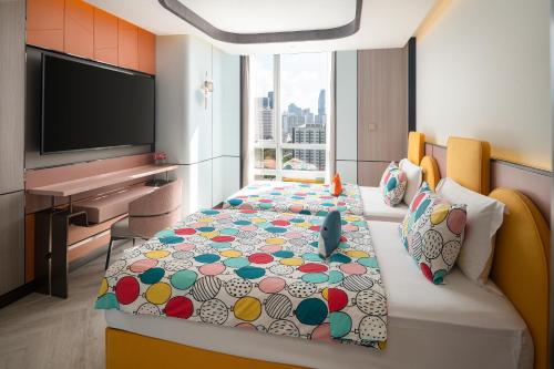 room detail thumbnail 1