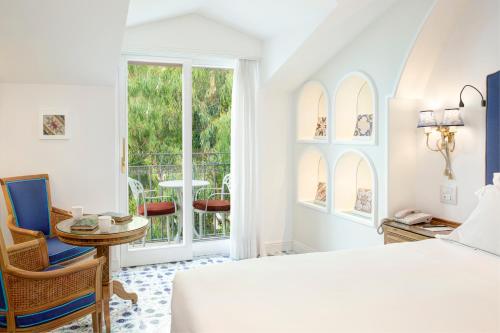 Superior Double or Twin Room with Garden View image 6