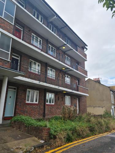 Exterior view, Umbrella Properties London Woolwich in London