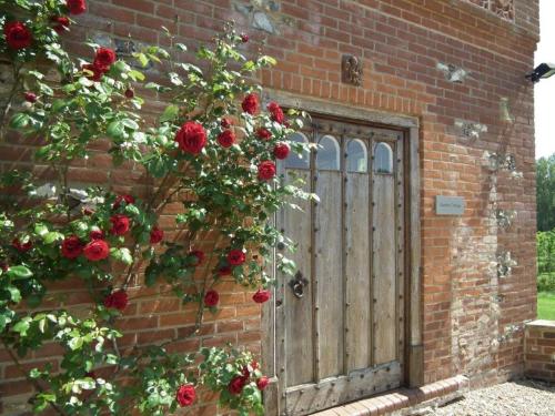 Stunning Cottage in 15 acres