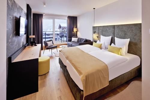 Hotel Holiday - image 3
