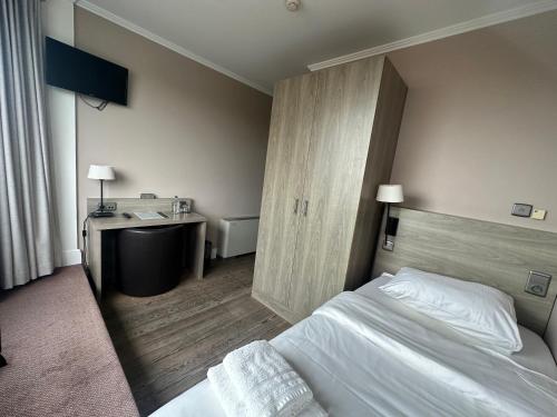 Arriate Hotel - image 2