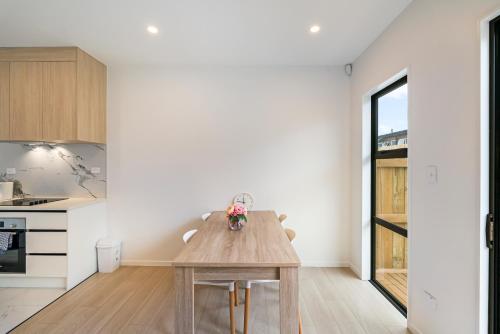 Te Atatu Cozy Brand New House 4, Auckland (foto 9)