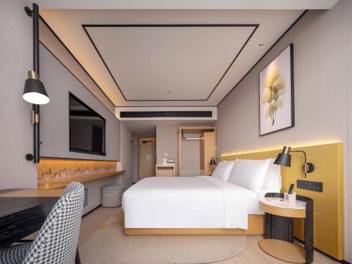 room detail thumbnail 1