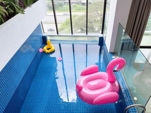 Duplex w indoor private pool - 12 pax - Ampang Jaya