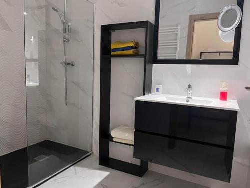 Douche, Élégance et confort à Cheraga (Elegance et confort a Cheraga) in Chéraga