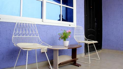 ระเบียง/ชานเรือน, Tropical Oasis in Accra - 2 Bedroom Apartment in แอคครา