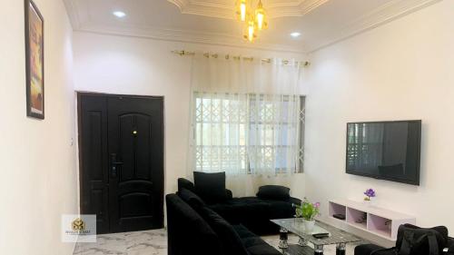 Tropical Oasis in Accra - 2 Bedroom Apartment in แอคครา