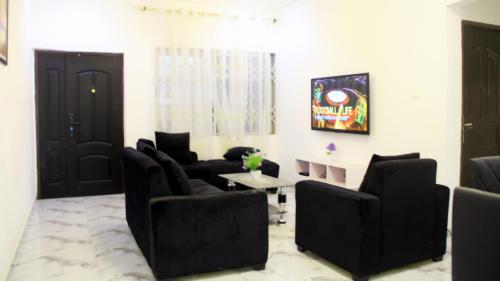 บริการและสิ่งอำนวยความสะดวก, Tropical Oasis in Accra - 2 Bedroom Apartment in แอคครา