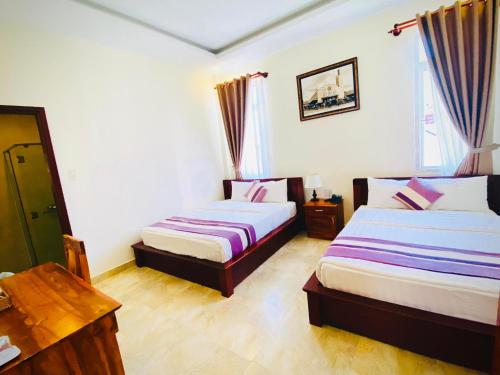 2 king beds