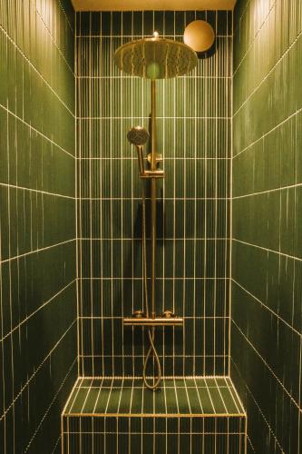 Luxury, Castle View Apartment Windsor Town Centre, Windsor (photo 10)
