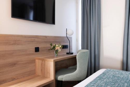 Dream Hotel Opera - image 10