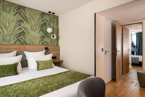 Dream Hotel Opera - image 8
