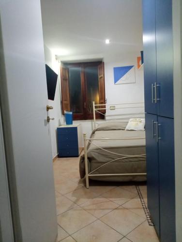 One-Bedroom Apartment image 9