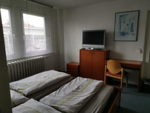 TWS Pension an der B1 - image 9
