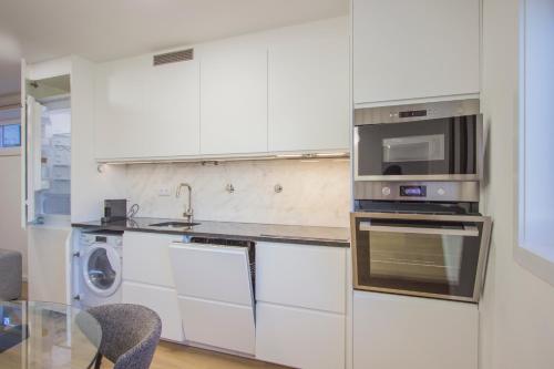 Kitchen, Mesao Frio by Guestify in Mesao Frio