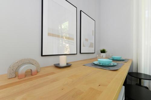 Monochrome Chic Apartments R613 - main image