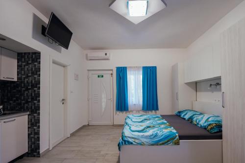 Two-Bedroom Apartment image 8