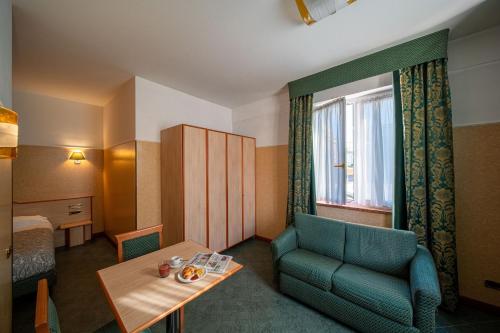 Hotel Mary - image 10