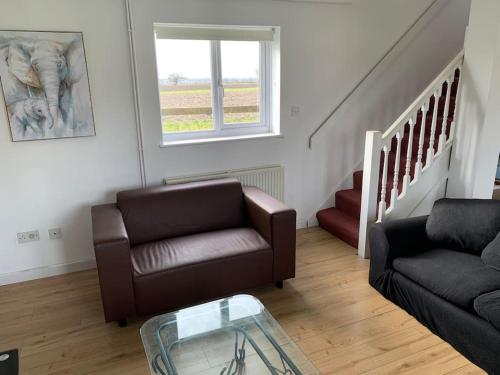 1 Bedroom annex, private bathroom, peaceful area in Eastington