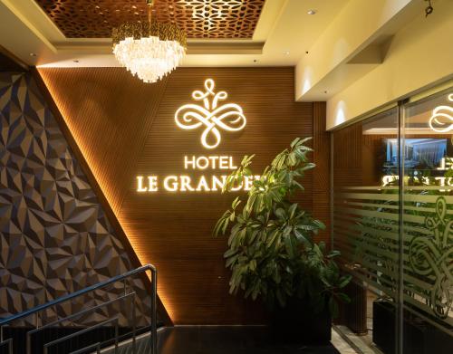Hotel Le Grandeur